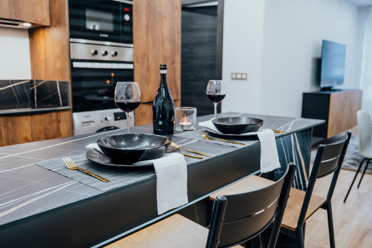 Appartamento Apartamento Augusto Junquera Oviedo Esterno foto
