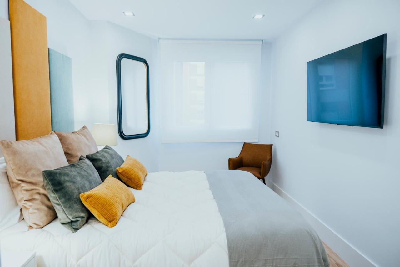 Appartamento Apartamento Augusto Junquera Oviedo Esterno foto