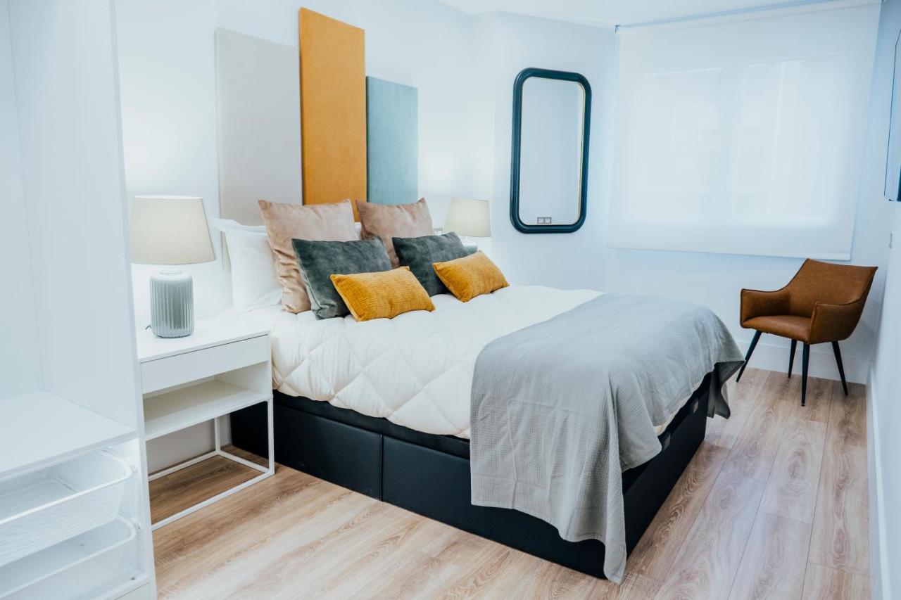 Appartamento Apartamento Augusto Junquera Oviedo Esterno foto